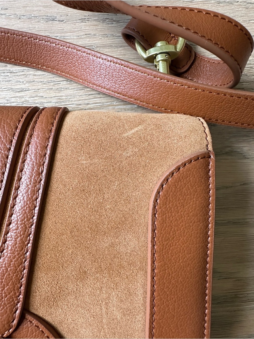 See By Chloe Hanna Tan and Brown Leather crossbody bag - Picture 4 of 8